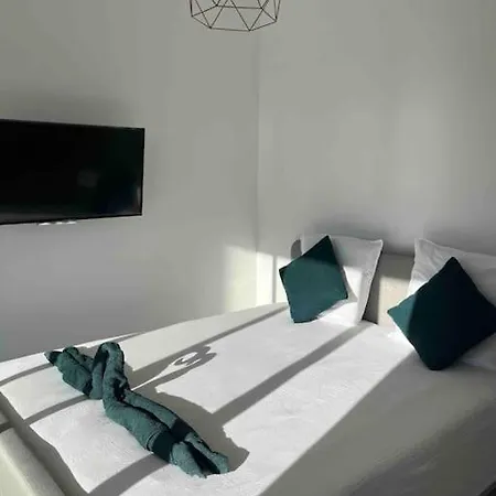 Contemporaine Pres Des Gorges De L'ardeche Villa